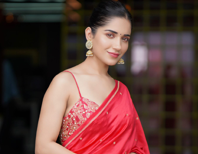Ruhani Sharma Latest pictures
